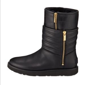 ugg aviva black